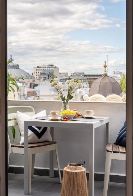 Apartament Stunning Views 2Br Midtown Flat - Charming Balcony Bukareszt Zewnętrze zdjęcie